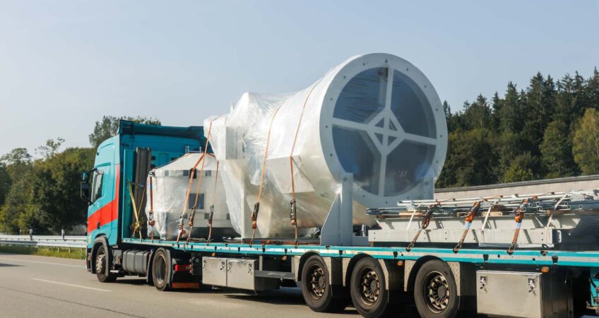 Heavy Haulage truck providing renewable energy transport for windturbine